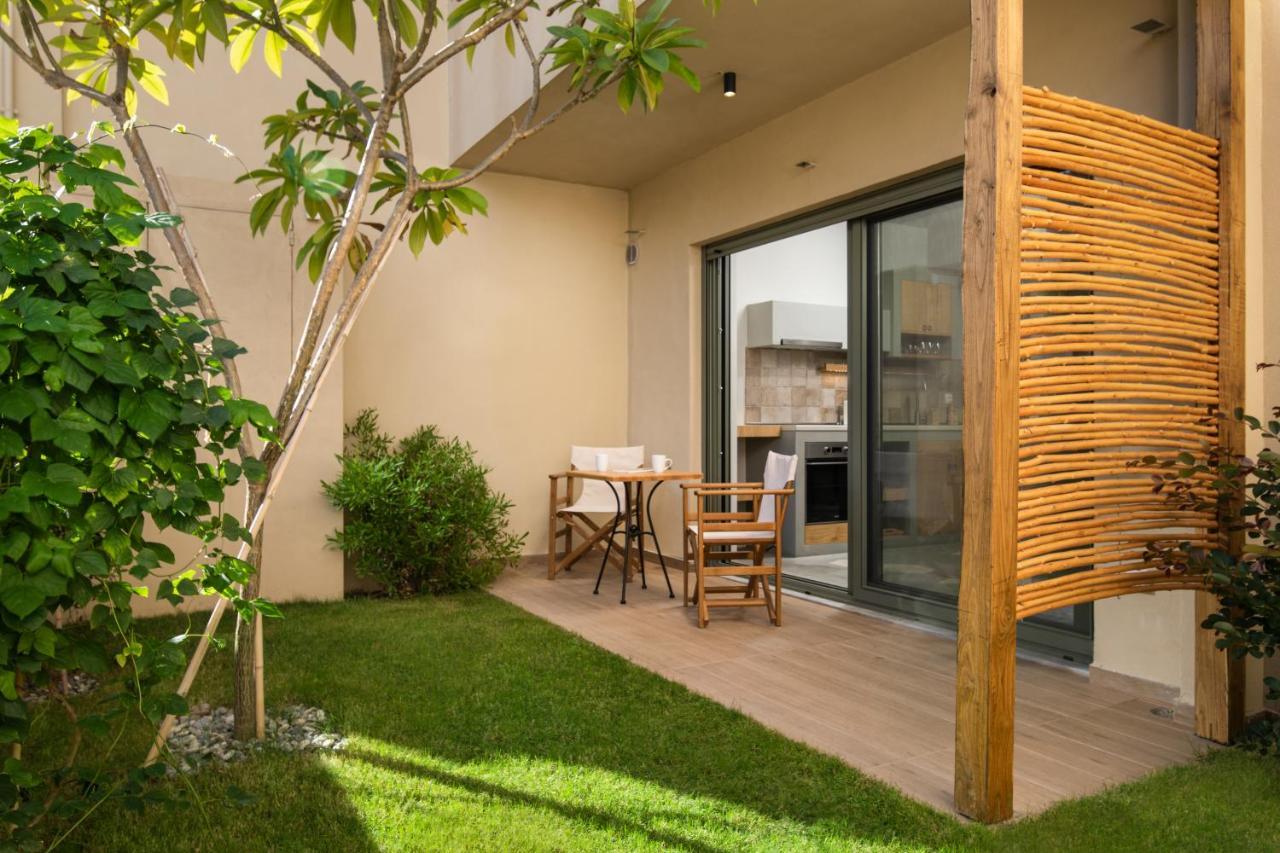 Villas Plumeria Palaiochora Exterior foto